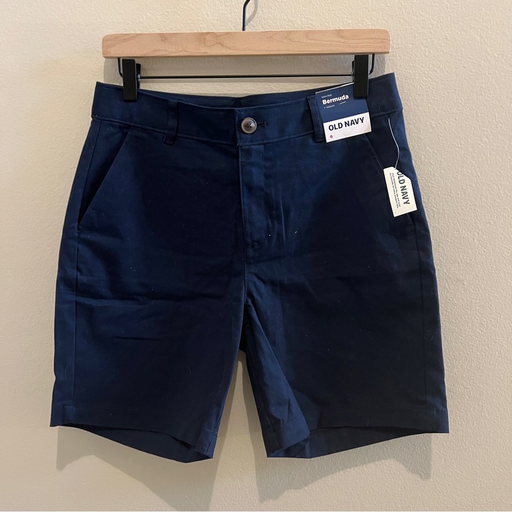 Old Navy Uniform Shorts High Rise Bermuda Stretch Cotton NWT Size 6